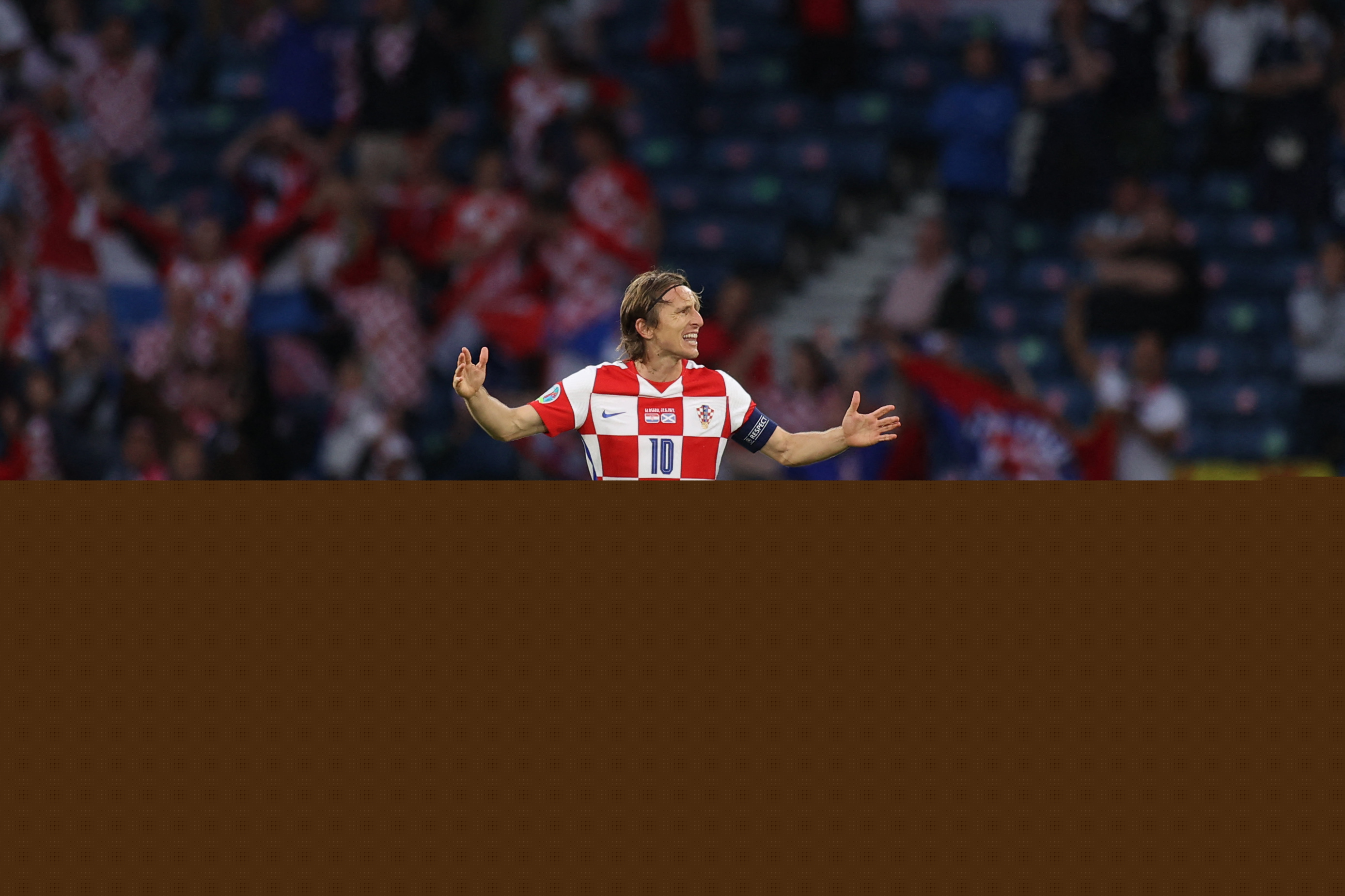 ＂广东浙江最后时刻：徐杰末节追平 约克加时读秒绝杀